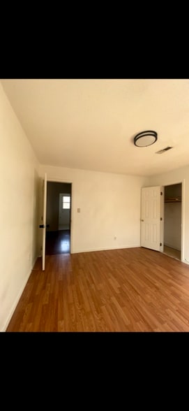 Building Photo - 5509 Continental Way