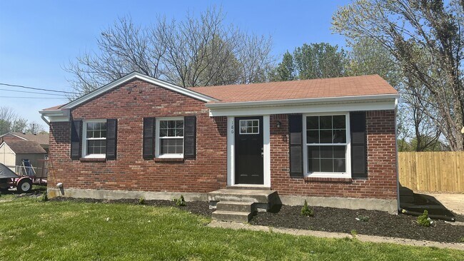 Primary Photo - 186 Keebler Dr