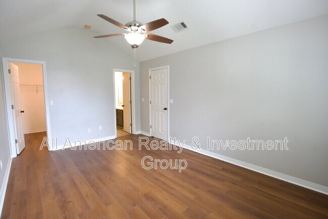 Building Photo - 1911 Summer Hills Ln