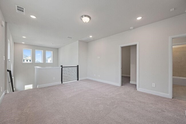 Building Photo - 10643 Downy Cup Dr
