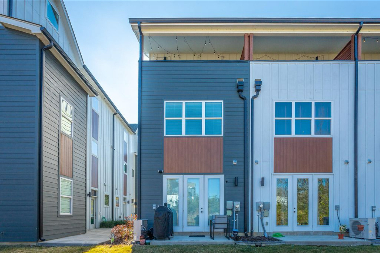 Building Photo - 1405 Stockyard Pl