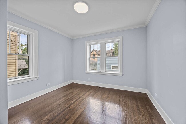 Building Photo - 1101 S Oak Park Ave