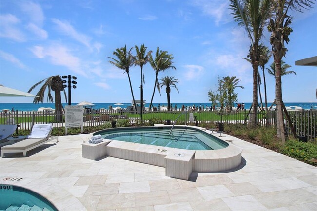 Building Photo - 1591 Gulf of Mexico Dr