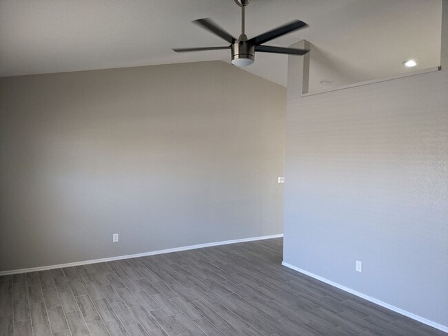 Building Photo - 7231 W Sierra St