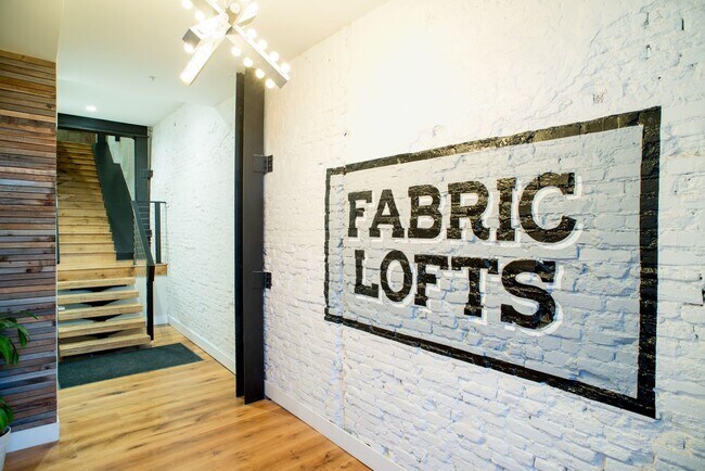 Building Photo - Incredible penthouse available!  Available...