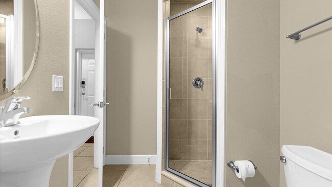 Building Photo - 14545 Damai Ln