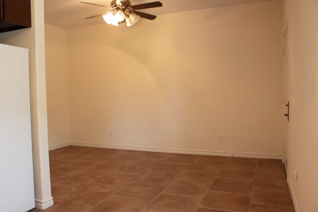 Building Photo - Spring Break Special - Move in NOW!!! and stay one month free
