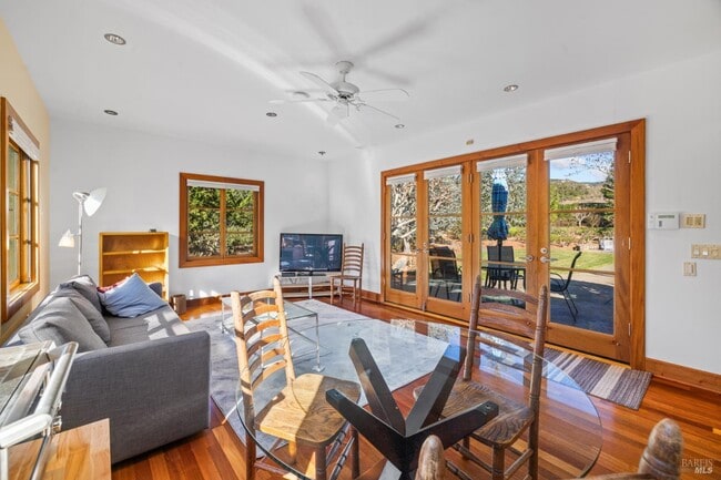 Building Photo - 1545 N Castle Rd