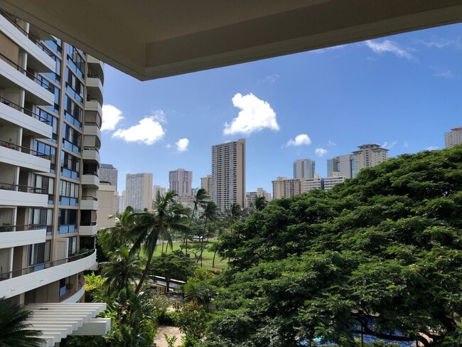 Building Photo - Furnished and Renovated 2 Bed 2 Bath 1 Parking at Marco Polo Apartments, Views and Amenities!!!