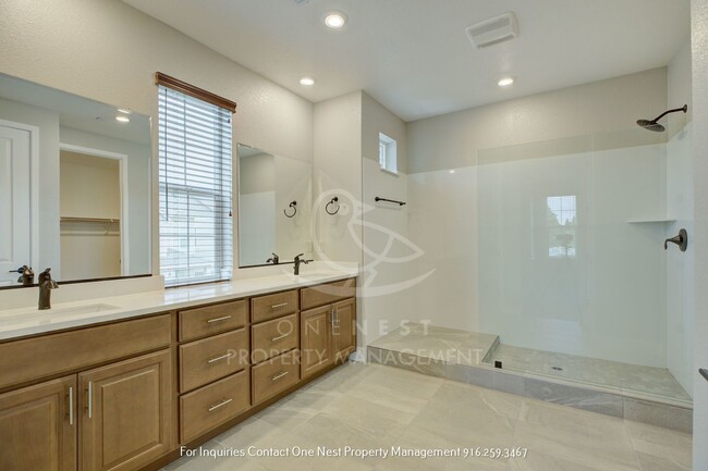 Building Photo - Luxury Living in Prime Granite Bay Location!
