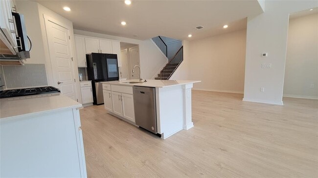 Building Photo - 429 Tinto St