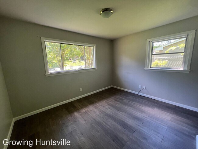 Building Photo - 3 br, 2 bath House - 2261 Norwood Dr