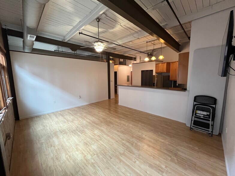 Building Photo - 1114 S Washington Ave