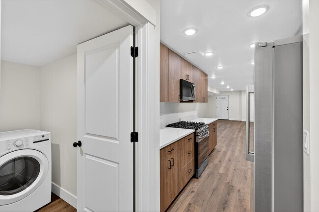 Building Photo - JR119L