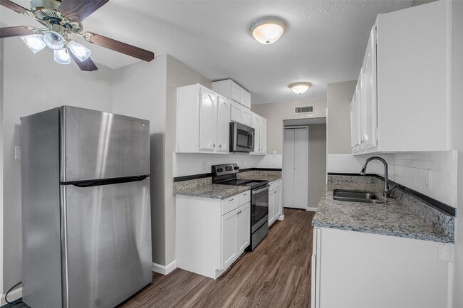 Building Photo - 6731 Gettysburg Dr