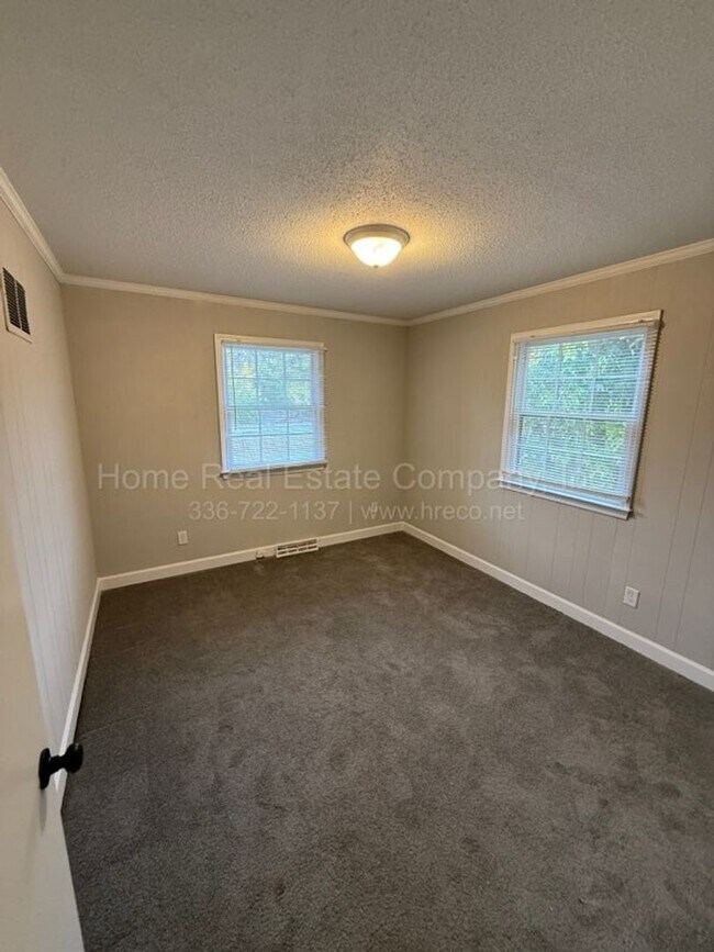 Building Photo - 730 Laurel St