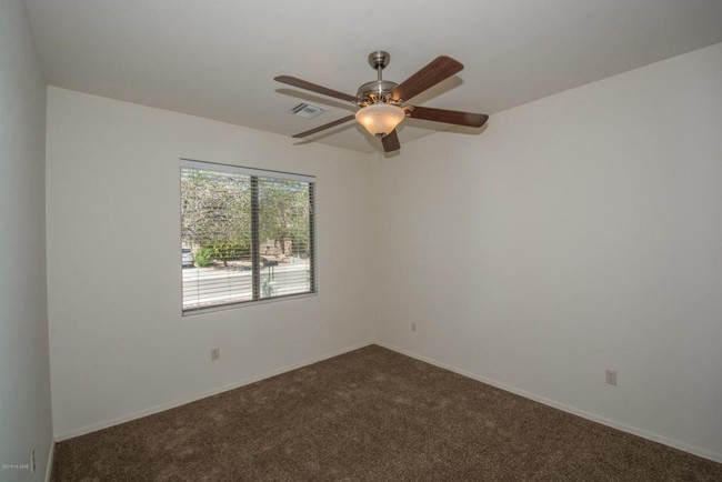 Building Photo - 8332 N Johnson Dr