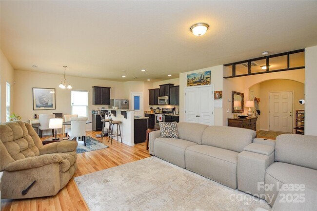 Building Photo - 7517 Thorn Bluff Rd