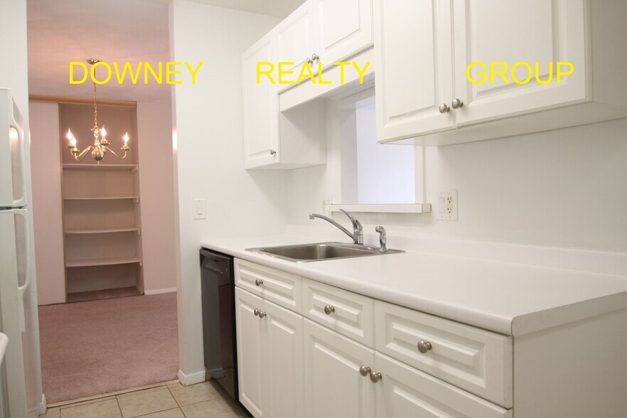 Building Photo - 94 Hampden Dr