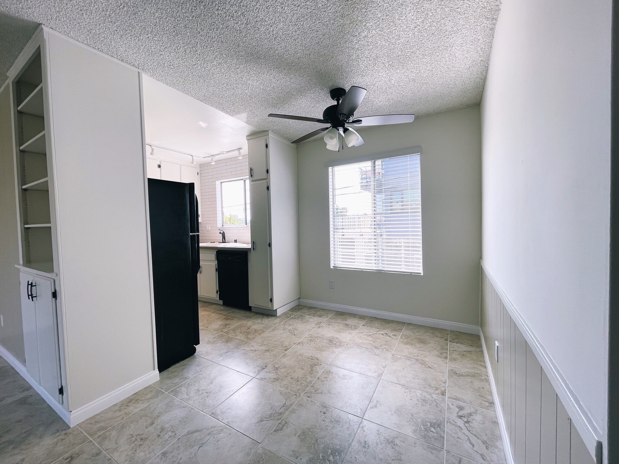 Building Photo - 3966 Cleveland Ave