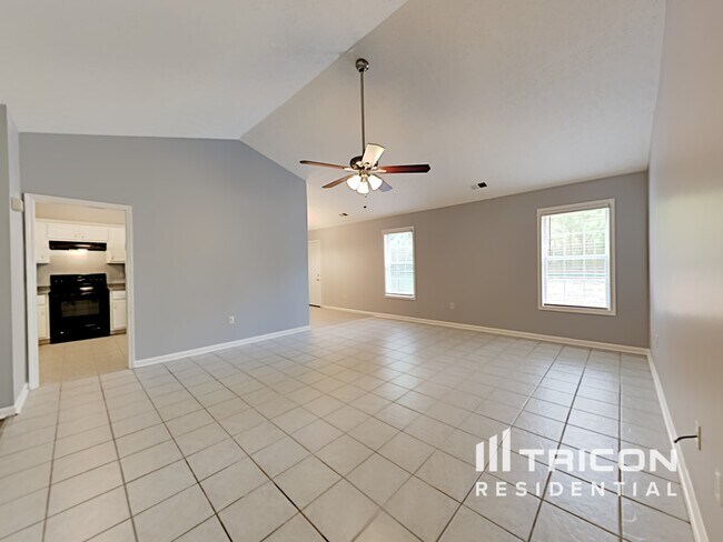 Building Photo - 15 Meeler Dr