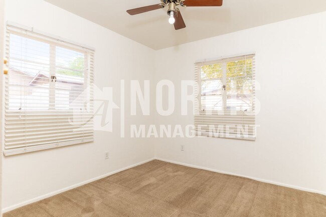 Building Photo - Quaint Home in an Established Neighborhood