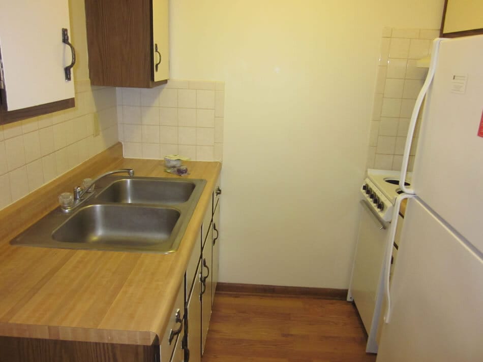 Building Photo - 606 W Healey St