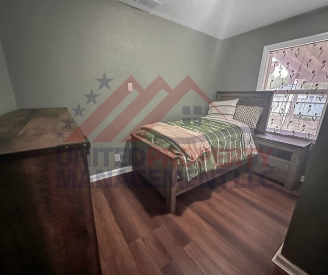 Building Photo - Fully Furnished 4 bedroom 3 bathroom home
