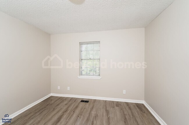 Building Photo - Beautiful 3 Bed 2 Bath Home in Hoover - Ju...