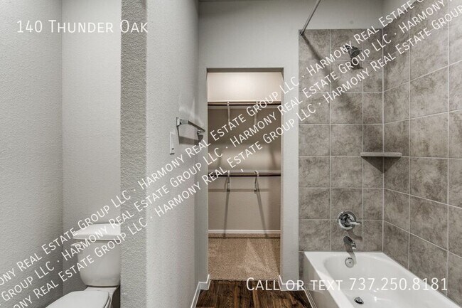 Building Photo - 140 Thunder Oak