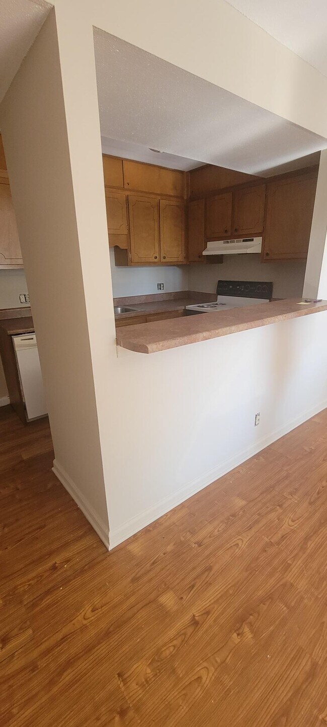 Building Photo - 222 N Haworth Ave