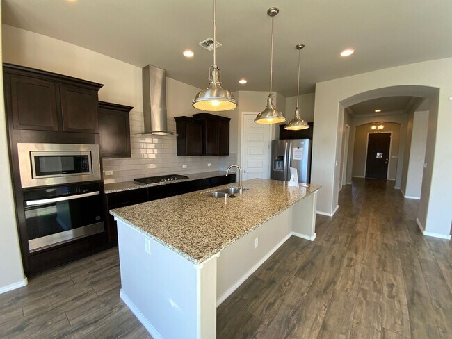 Building Photo - Recent Construction Luxury 4 Bedroom Home Available Near 528 / 550 in Rio Rancho!