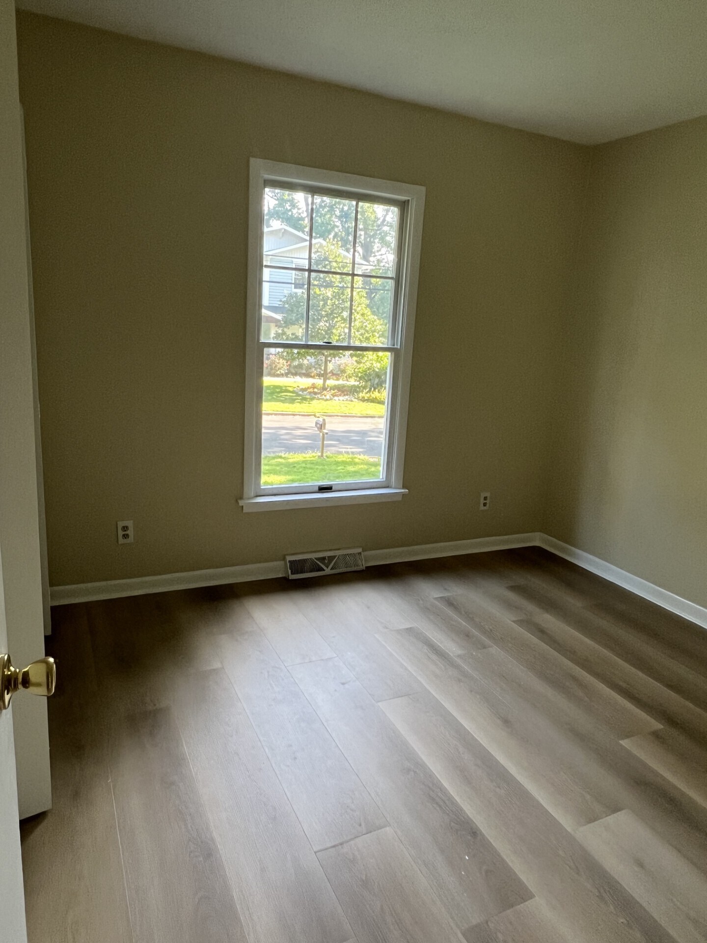 Building Photo - 51 Powell Ave