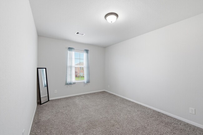 Building Photo - 10402 Matterhorn Dr