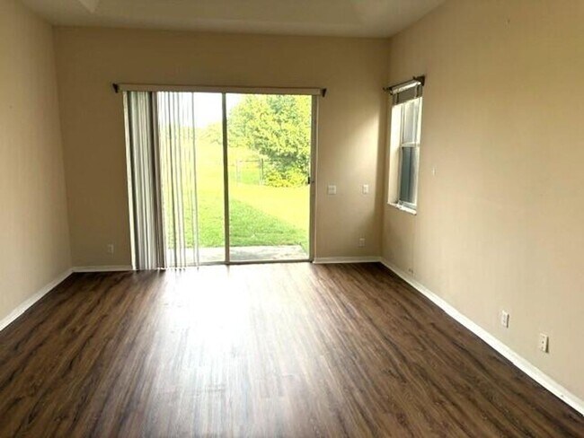 Building Photo - 2721 W Abiaca Cir