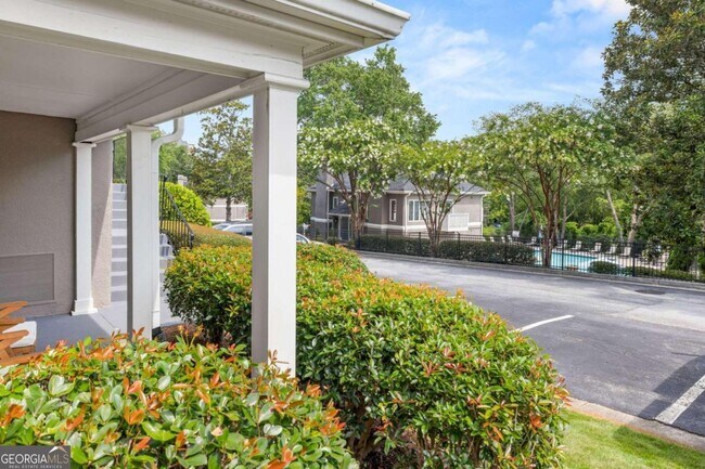 Building Photo - 55 St Claire Ln NE