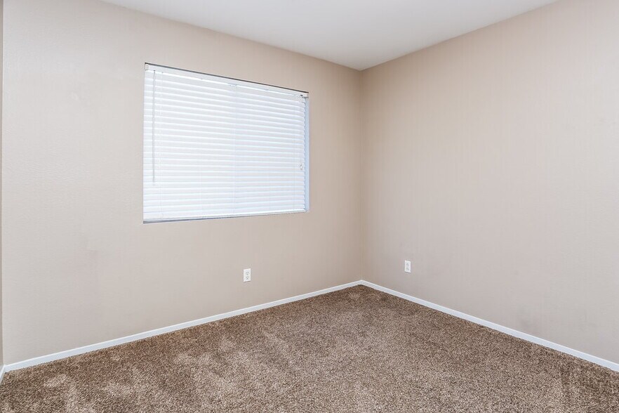 Building Photo - 8928 Square Knot Ave