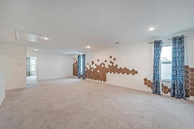 Building Photo - 5806 Aurora Grns Ln