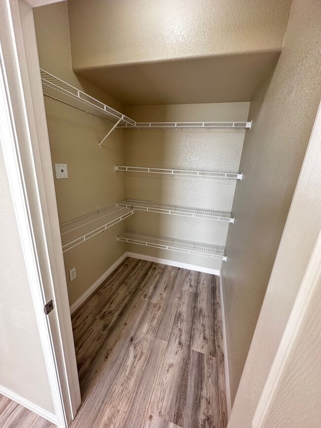 Building Photo - Fully Furnished 2 Bedroom 1 Story Condo