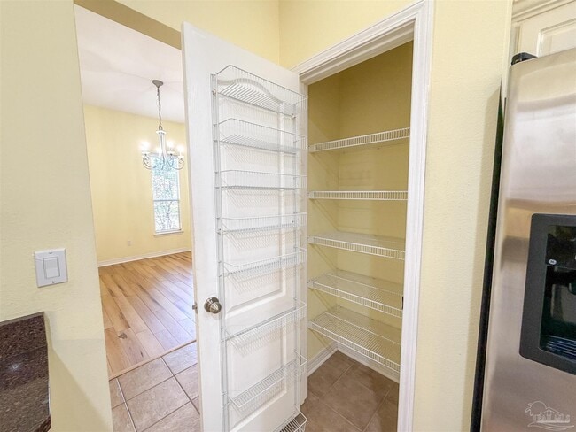 Building Photo - 4913 Vizcaya Dr