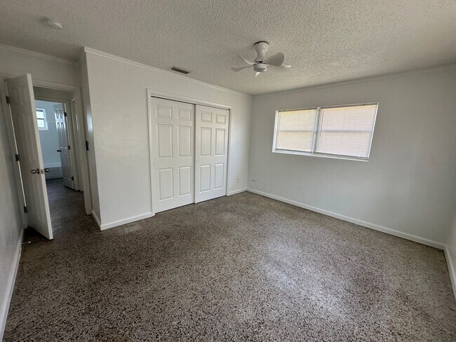 Building Photo - SUNNYSIDE PARK