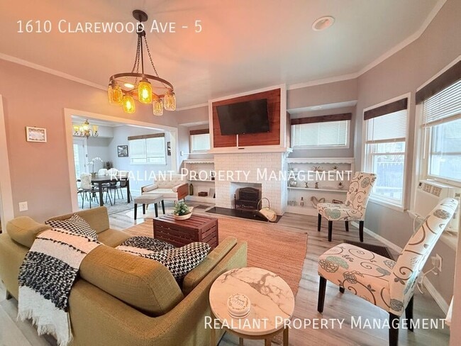 Building Photo - 1610 Clarewood Ave