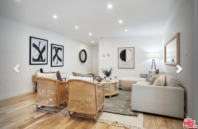 Building Photo - 960 Larrabee St