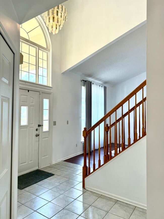 Building Photo - 2341 Timbercrest Ct