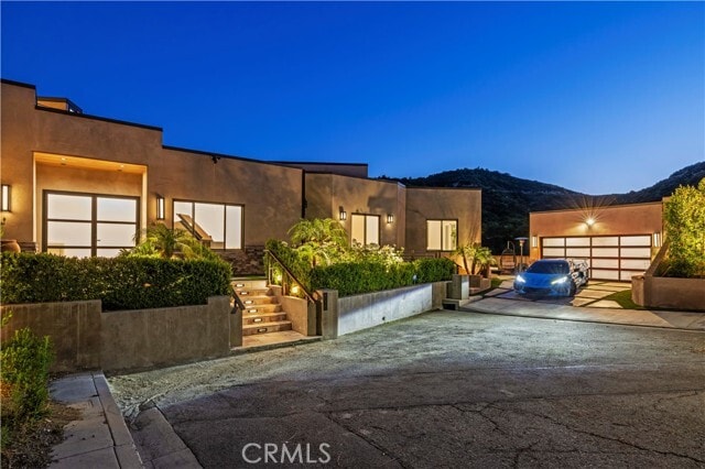 Building Photo - 4000 Bouquete St