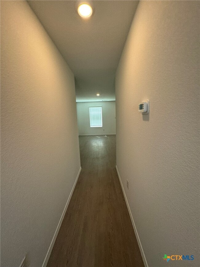 Building Photo - 317 Trinity River Holw