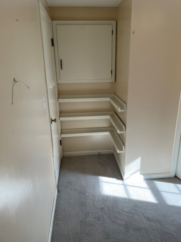 Building Photo - 609 Edgewood Dr