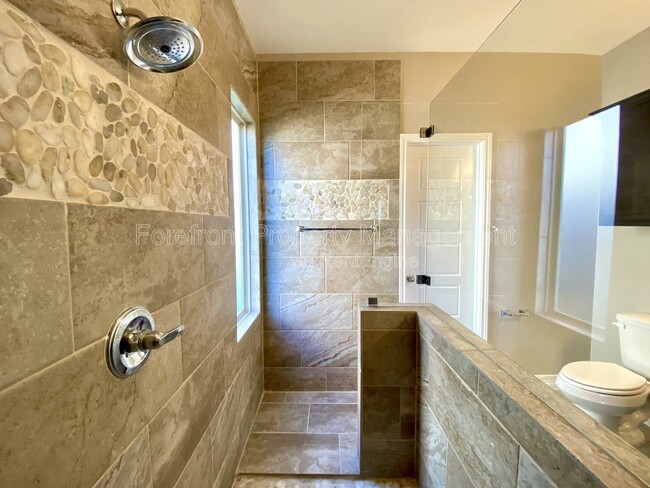 Building Photo - 1206 Ranch Falls