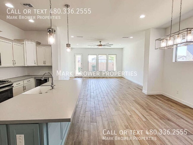 Building Photo - 565 W Glacier Bay Dr