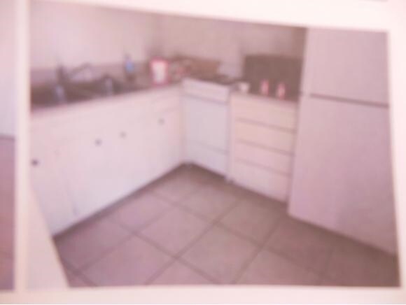 Building Photo - Convenient living, unbeatable location!